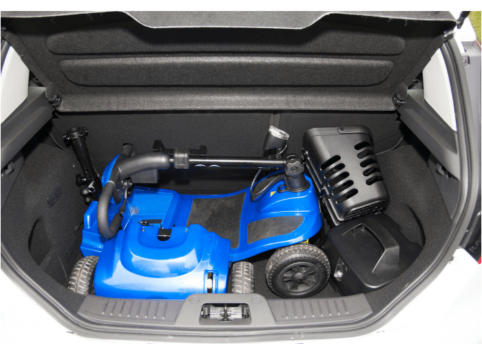 Vogue - Blue - Car Boot - Lifestyle - 700 x 500 - tpng