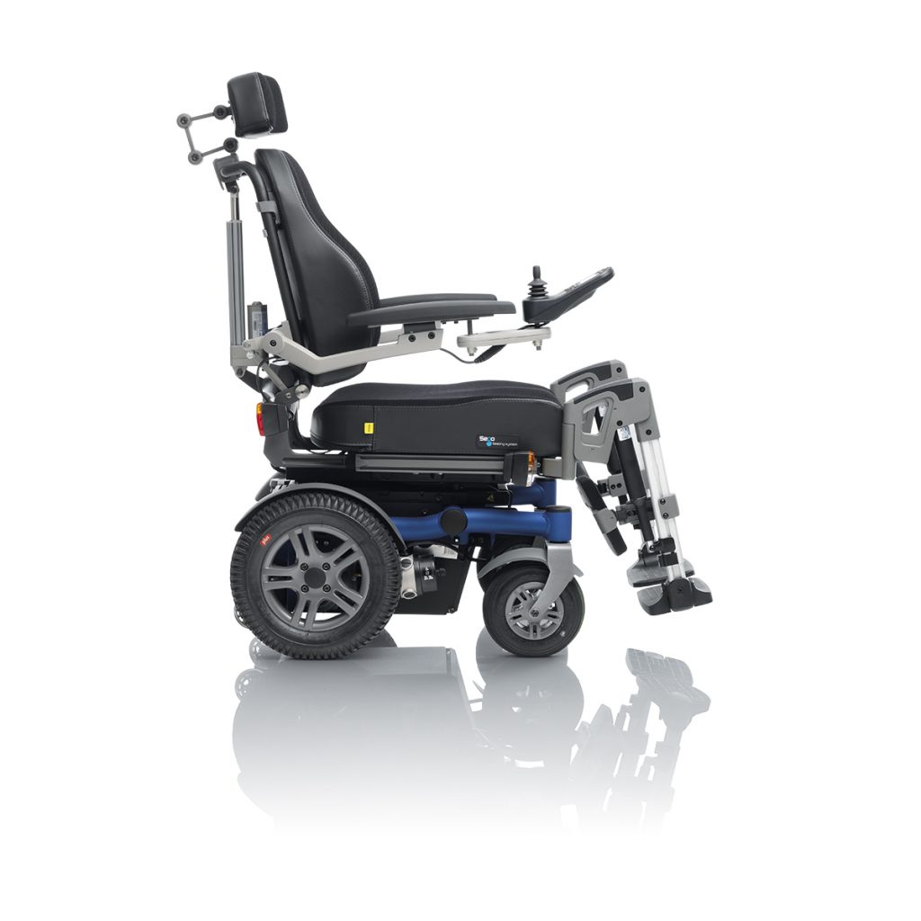 DIETZ_Power_Bild_eRollstuhl_SANGOadvanced_RWD_Seite_Spiegelung-1024x1024